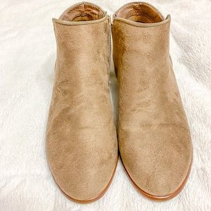 Charlotte Russe brown short ankle boots